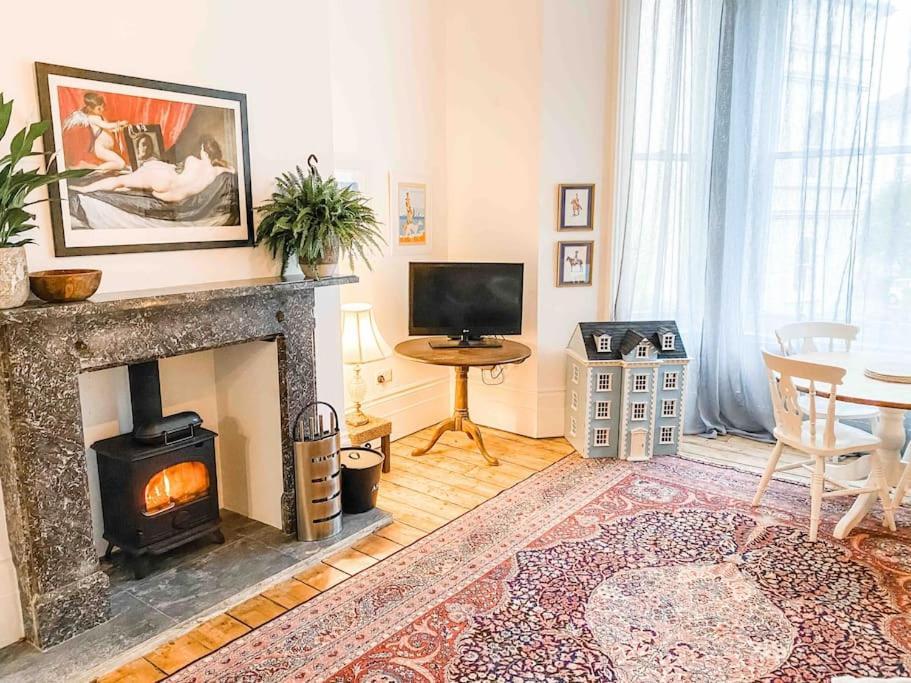 Luxurious Victorian, A Few Minutes From The Beach - Sleeps 2 Adults And Up To 3 Children Apartment St Leonards-on-Sea Exterior photo